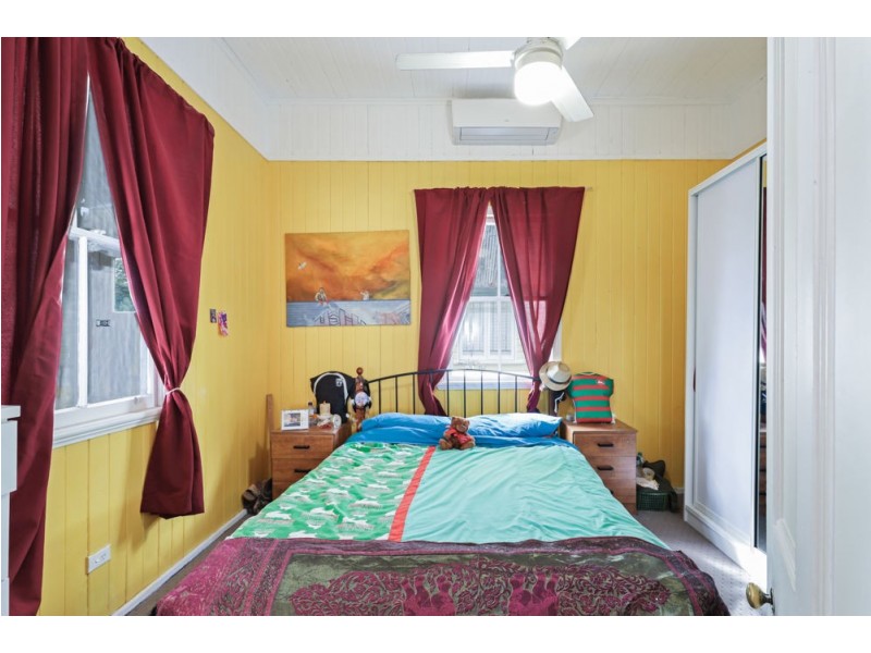 5 Gustavson Street, Annerley QLD 4103