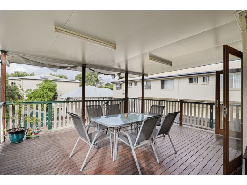 5 Gustavson Street, Annerley QLD 4103