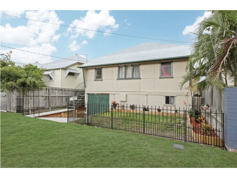 5 Gustavson Street, Annerley QLD 4103