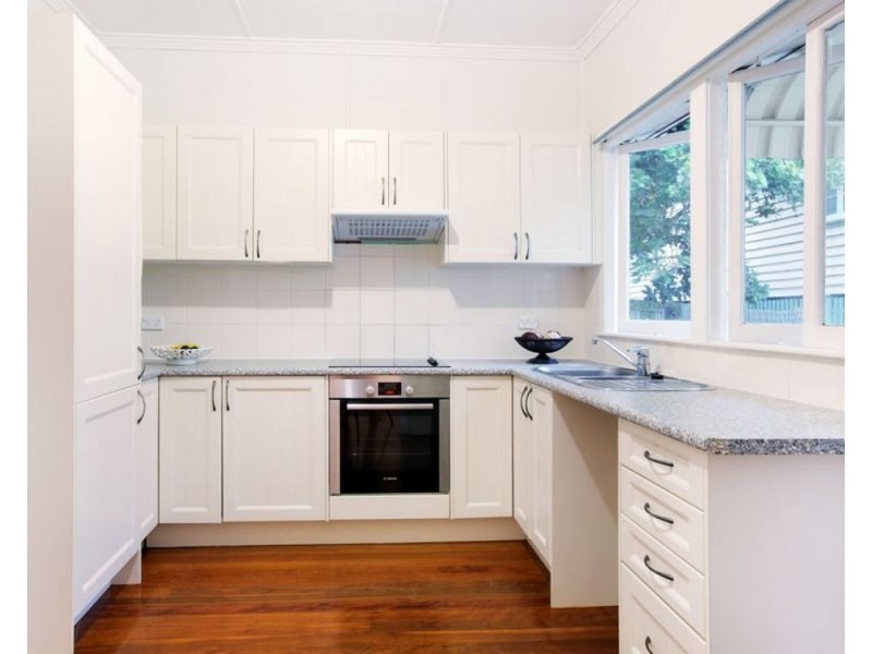 63 Delsie Street, Cannon Hill QLD 4170