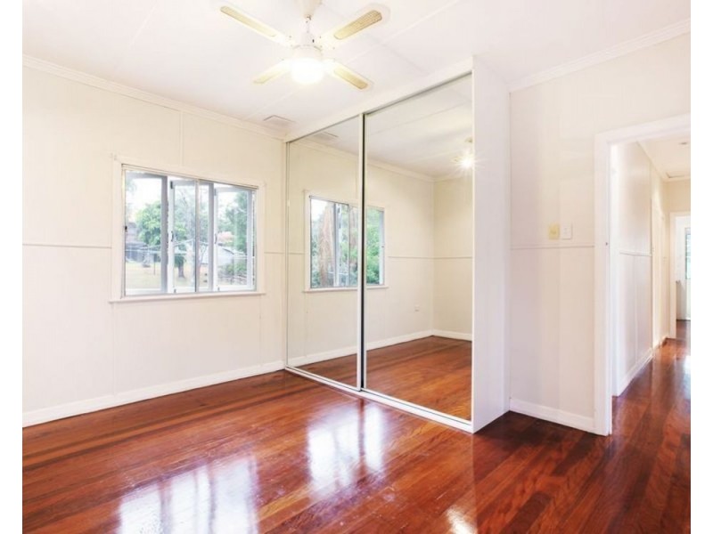 63 Delsie Street, Cannon Hill QLD 4170