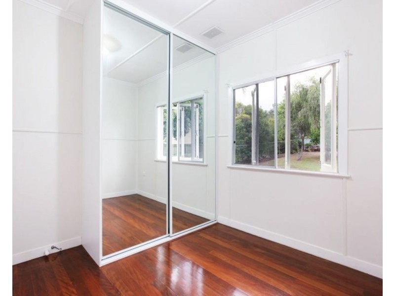 63 Delsie Street, Cannon Hill QLD 4170