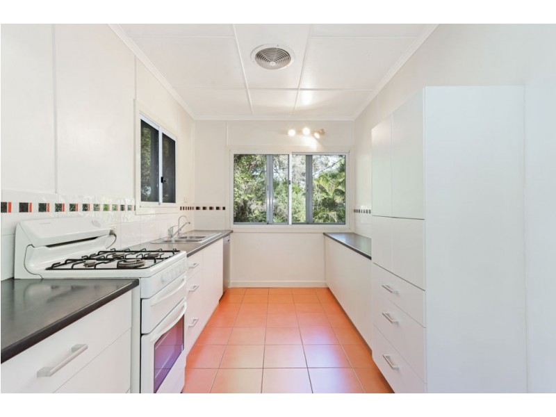 15 Brescia Street, Holland Park West QLD 4121