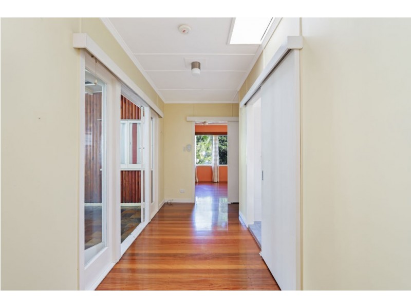 15 Brescia Street, Holland Park West QLD 4121