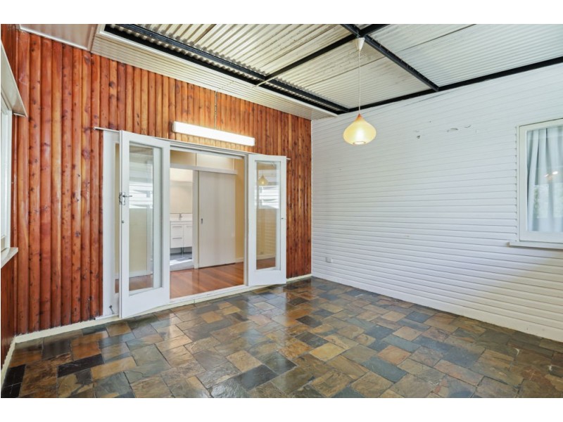 15 Brescia Street, Holland Park West QLD 4121