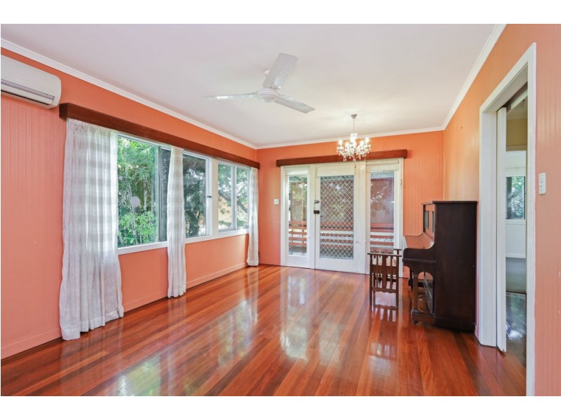 15 Brescia Street, Holland Park West QLD 4121