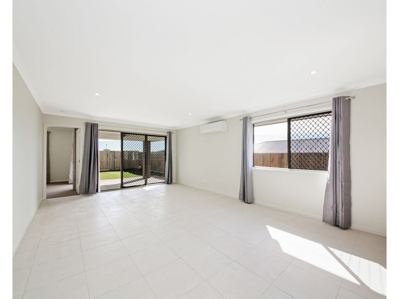 24 FALKIRK WAY, Spring Mountain QLD 4124