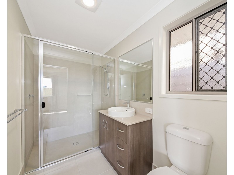 24 FALKIRK WAY, Spring Mountain QLD 4124