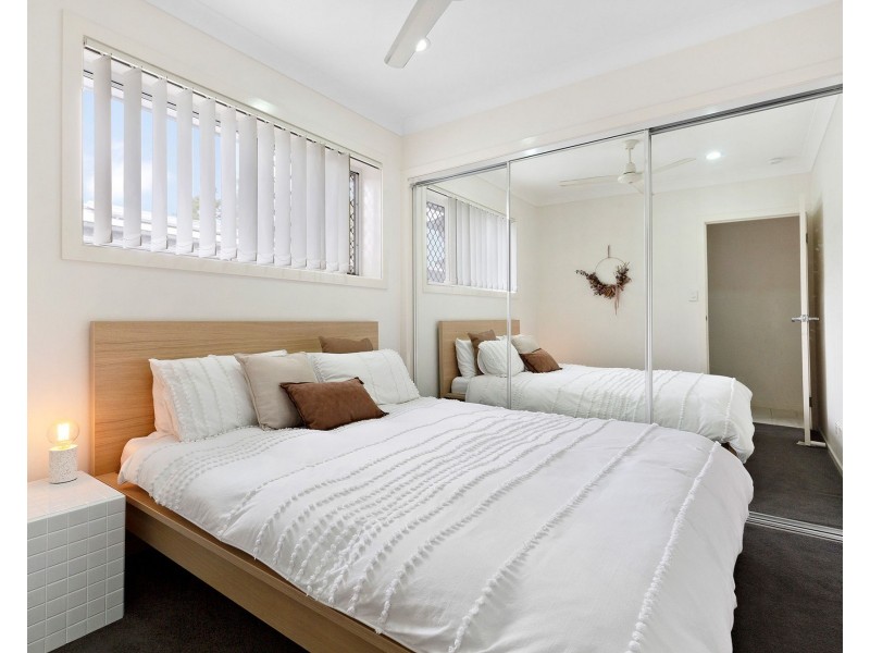 8/12 Lake Street, Yeronga QLD 4104