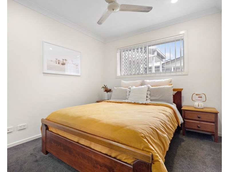 8/12 Lake Street, Yeronga QLD 4104