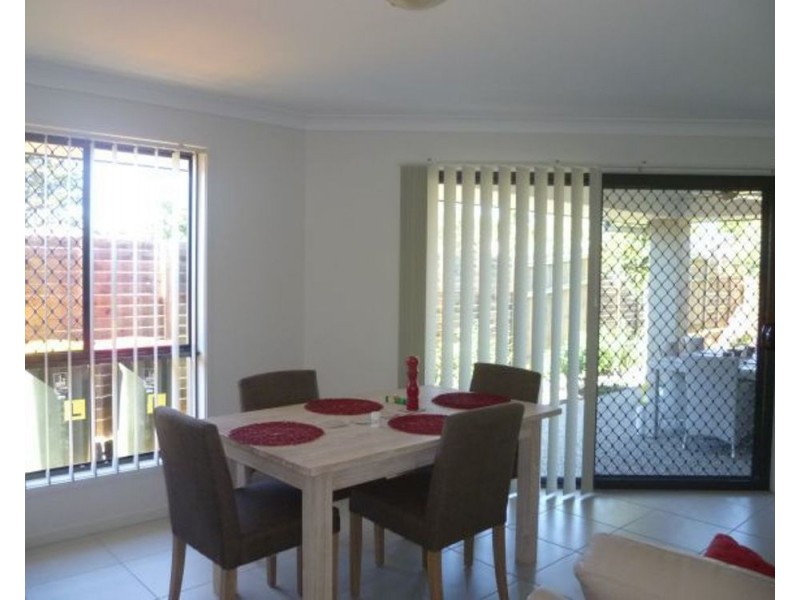 92 Schooner Circuit, Manly West QLD 4179