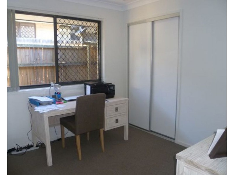 92 Schooner Circuit, Manly West QLD 4179