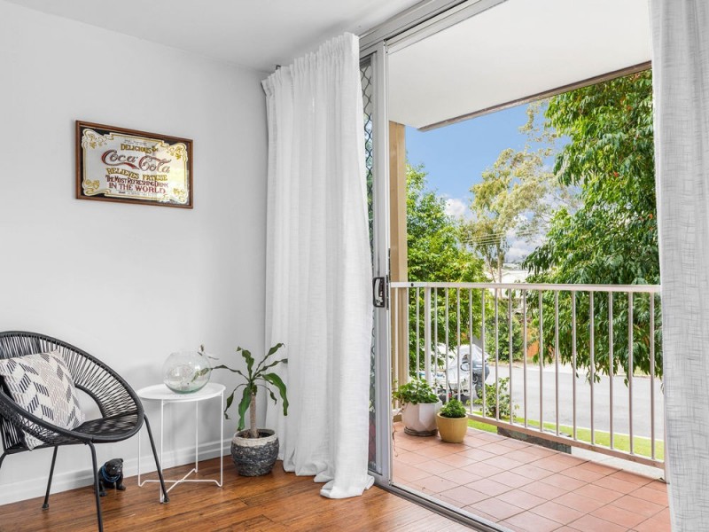 3/32 Woodhill Avenue, Coorparoo QLD 4151