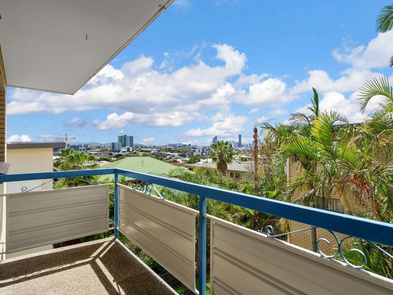 6/24 Raby Road, Coorparoo QLD 4151