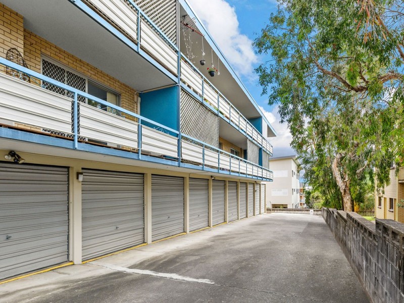 6/24 Raby Road, Coorparoo QLD 4151