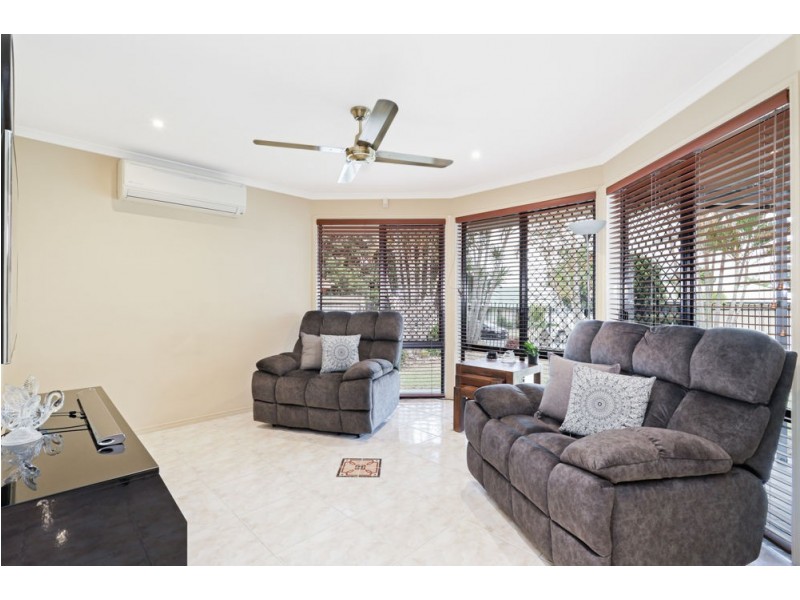 1 Apsley Crescent, Parkinson QLD 4115