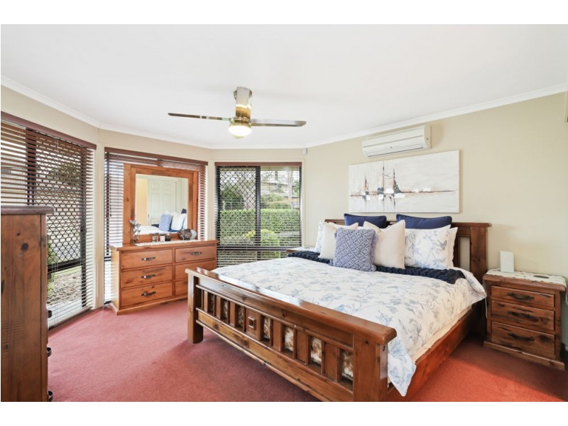 1 Apsley Crescent, Parkinson QLD 4115
