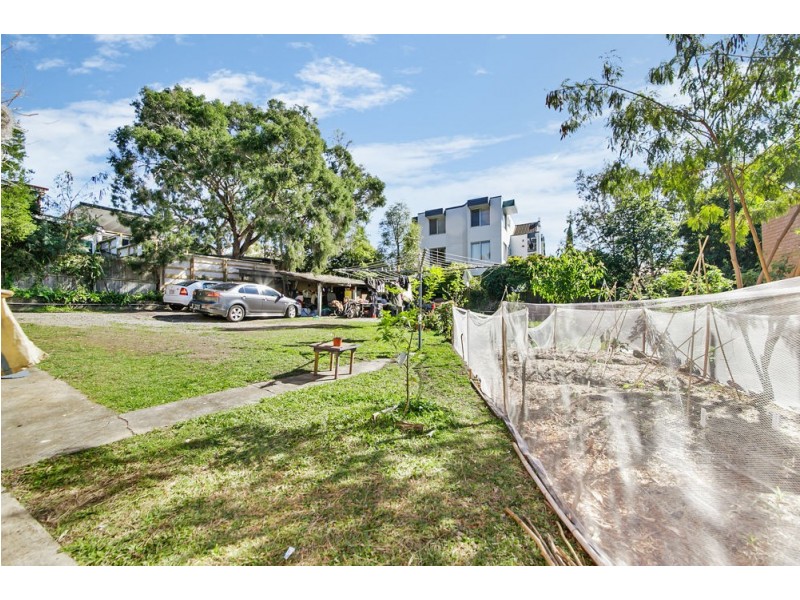 3/6 Loch St, West End QLD 4101