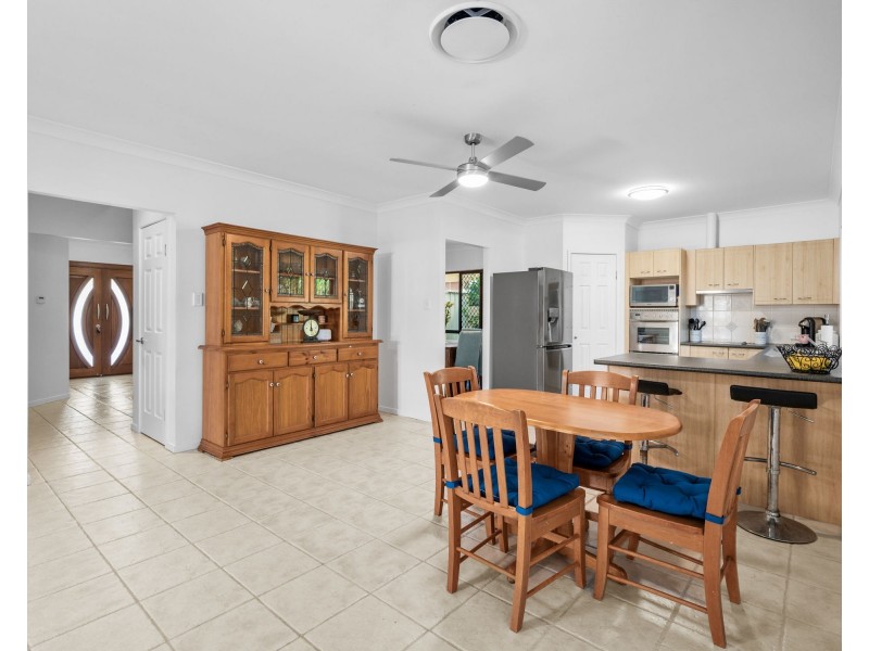 126 Bordeaux Street, Eight Mile Plains QLD 4113