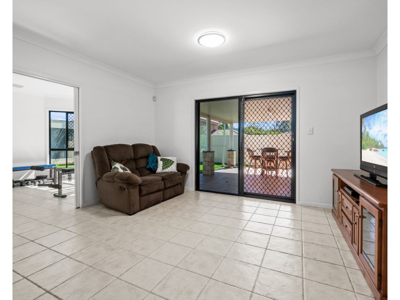 126 Bordeaux Street, Eight Mile Plains QLD 4113