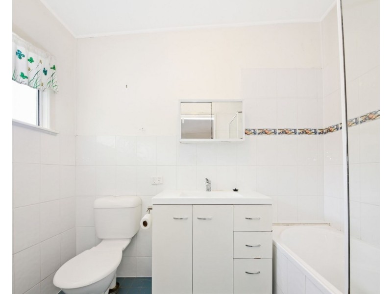 8 47 Deshon Street, Woolloongabba QLD 4102