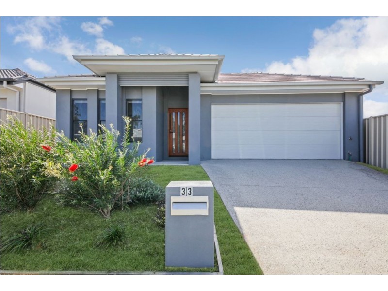 33 Whitehaven Street, Pallara QLD 4110