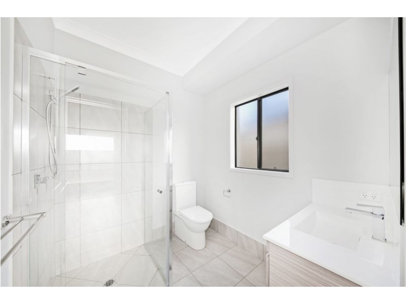 33 Whitehaven Street, Pallara QLD 4110