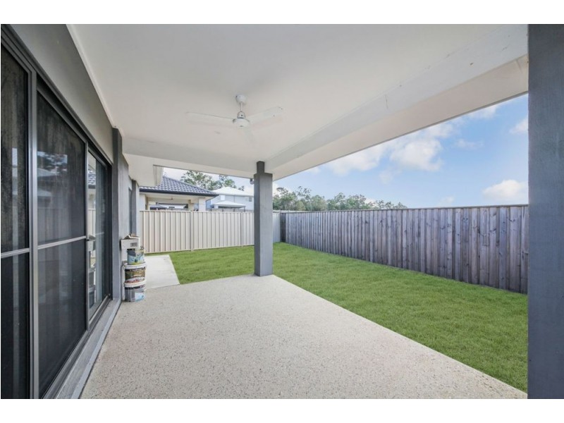 33 Whitehaven Street, Pallara QLD 4110