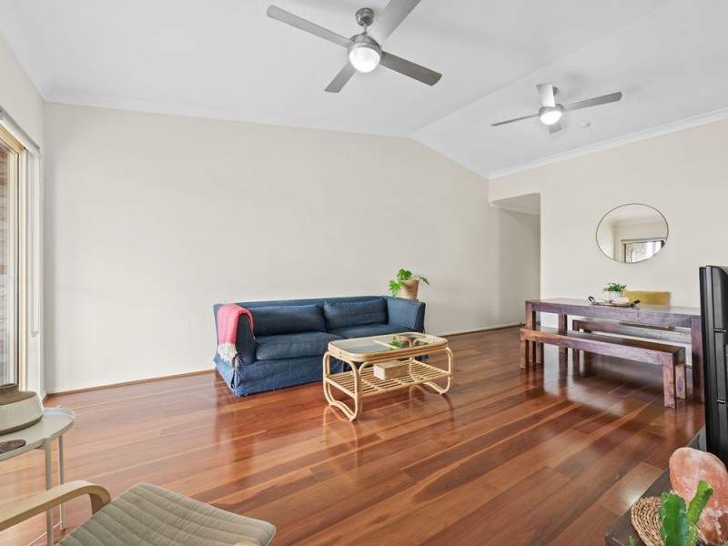 1/64 Miles Street, Hawthorne QLD 4171