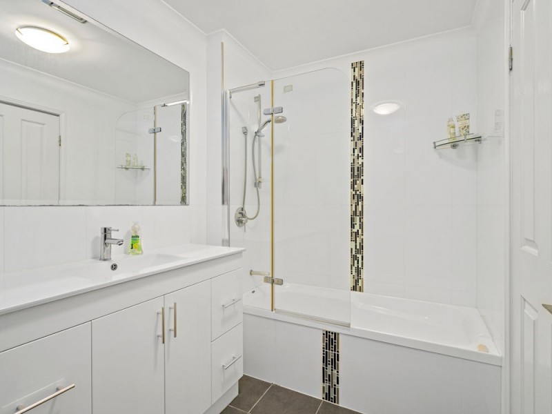 13/215 Creek Road, Mount Gravatt East QLD 4122