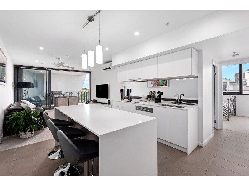 10303/300 Old Cleveland Road, Coorparoo QLD 4151