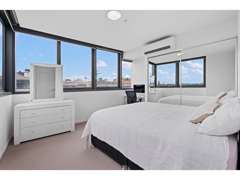 10303/300 Old Cleveland Road, Coorparoo QLD 4151