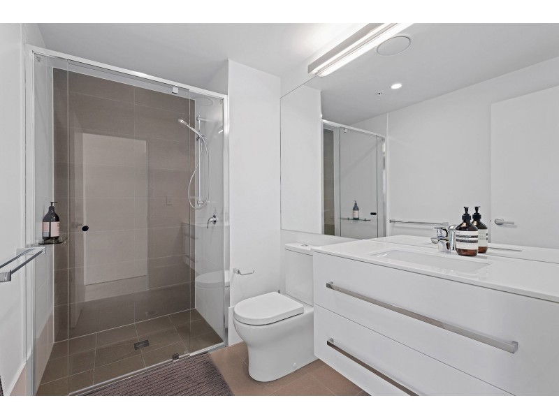 10303/300 Old Cleveland Road, Coorparoo QLD 4151