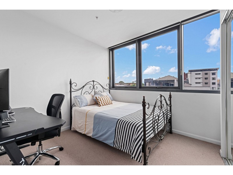 10303/300 Old Cleveland Road, Coorparoo QLD 4151