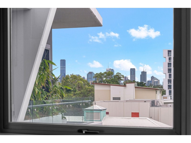 10303/300 Old Cleveland Road, Coorparoo QLD 4151