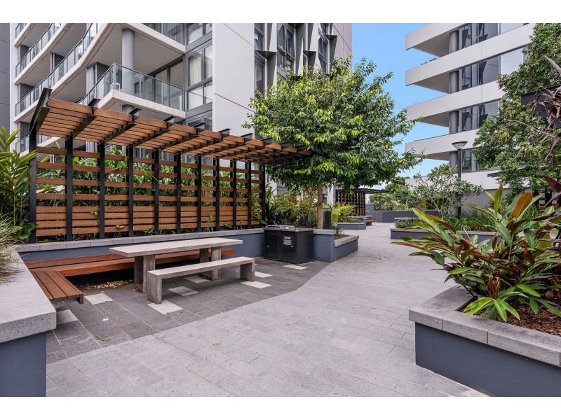 10303/300 Old Cleveland Road, Coorparoo QLD 4151