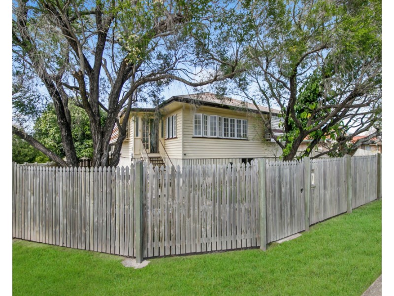 319 Stanley Road, Carina QLD 4152