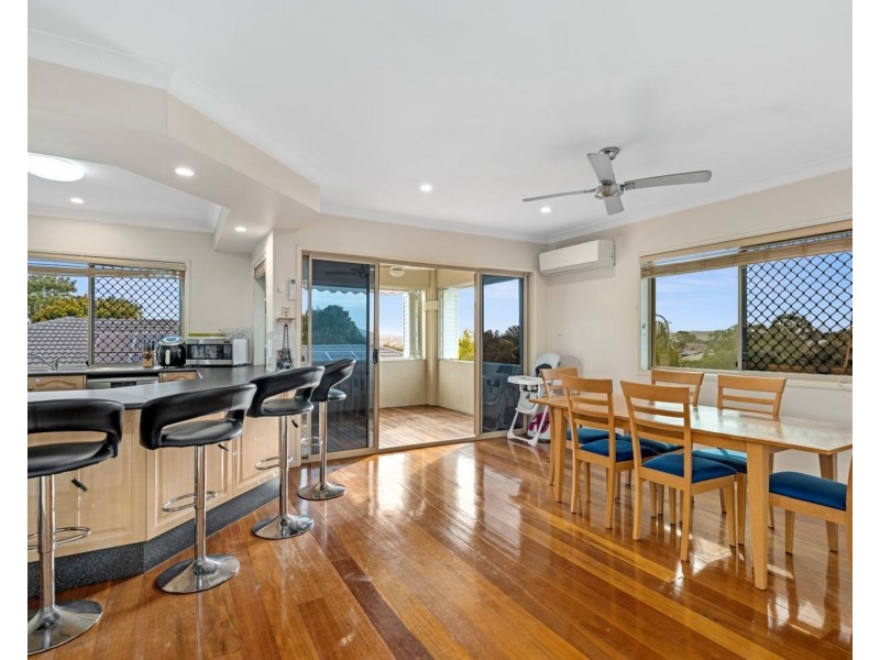 5 Crown Place, Carindale QLD 4152