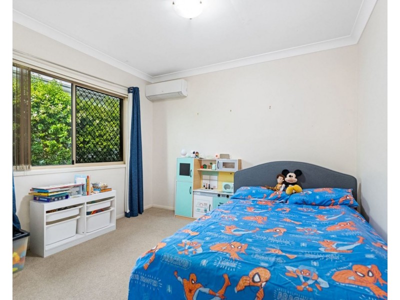 5 Crown Place, Carindale QLD 4152