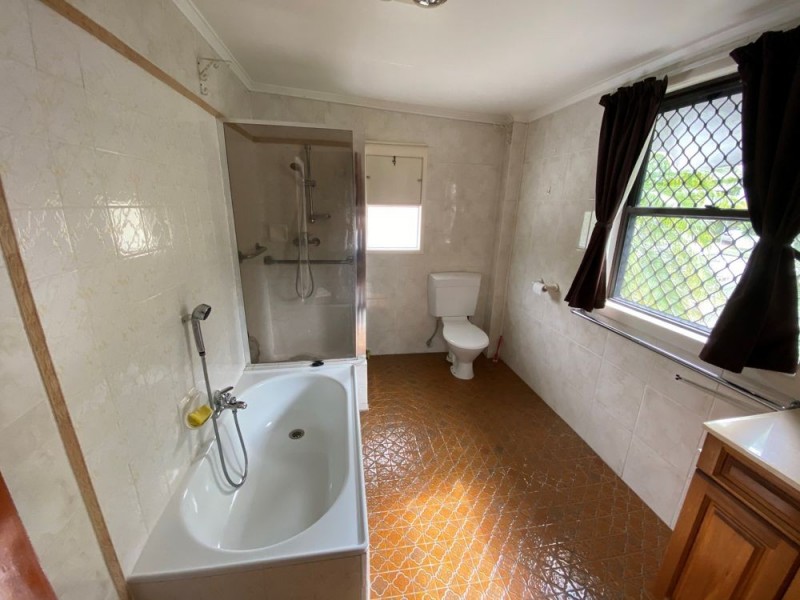 70 Earl Street, Greenslopes QLD 4120