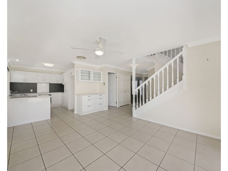 63 Kirra Place, Carindale QLD 4152