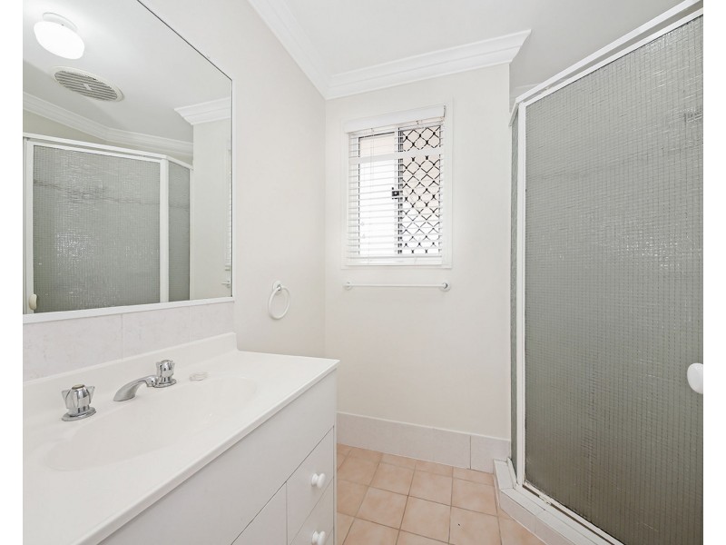 63 Kirra Place, Carindale QLD 4152