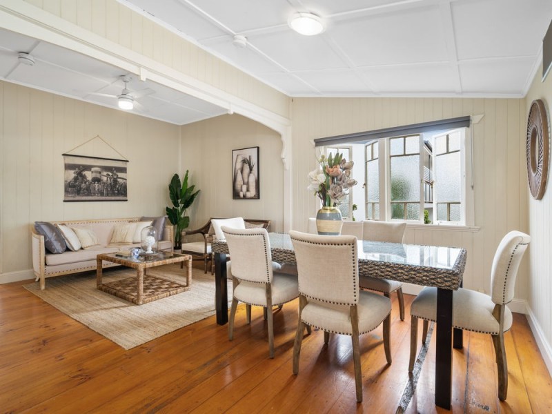 88 Old Cleveland Road, Greenslopes QLD 4120