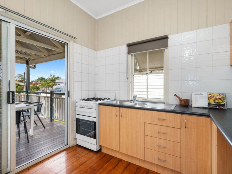 88 Old Cleveland Road, Greenslopes QLD 4120