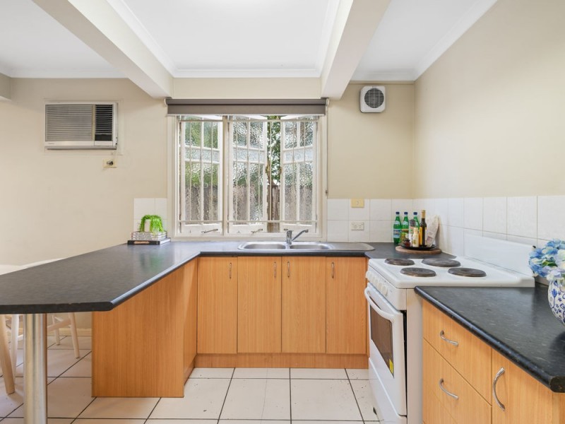 88 Old Cleveland Road, Greenslopes QLD 4120