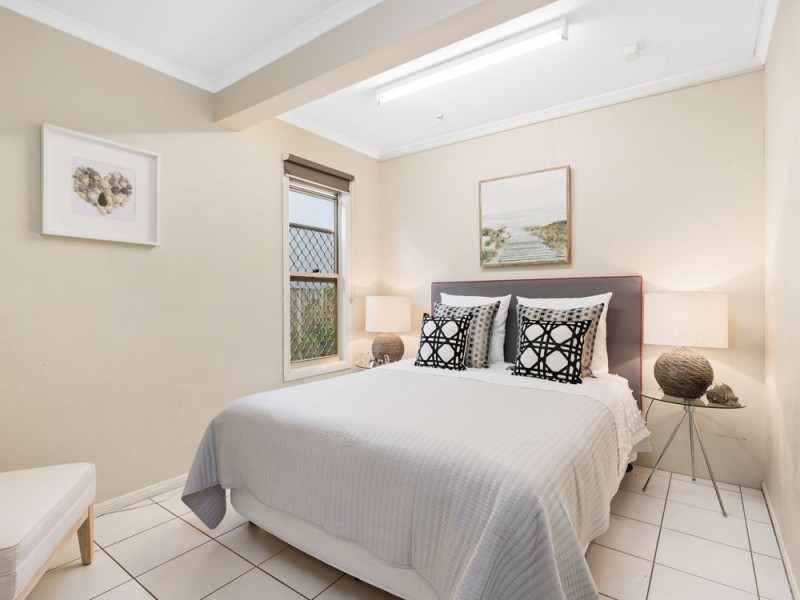 88 Old Cleveland Road, Greenslopes QLD 4120