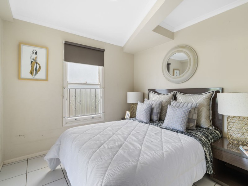 88 Old Cleveland Road, Greenslopes QLD 4120