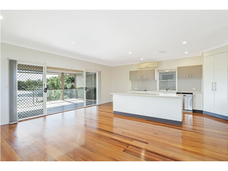 54 The Promenade, Camp Hill QLD 4152