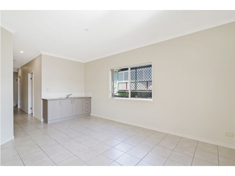 54 The Promenade, Camp Hill QLD 4152