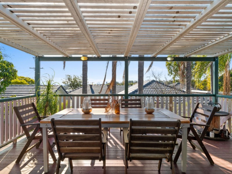 148 Oates Avenue, Holland Park QLD 4121